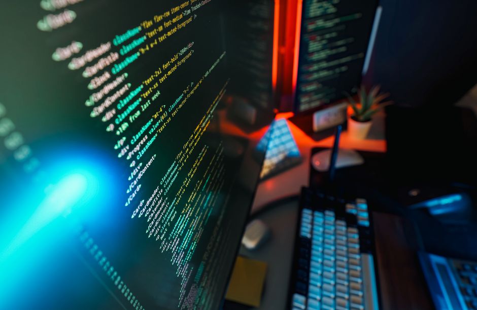 Dozent für Programmierung bei Vextralinopkj